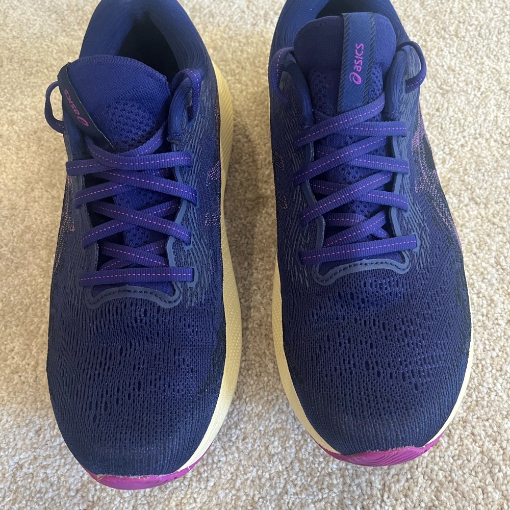 ASICS Gel Nimbus LITE Size 9